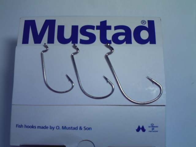 Mustad Ultra Point Wide Gap Worm Hook-#37177BLN()-3 size